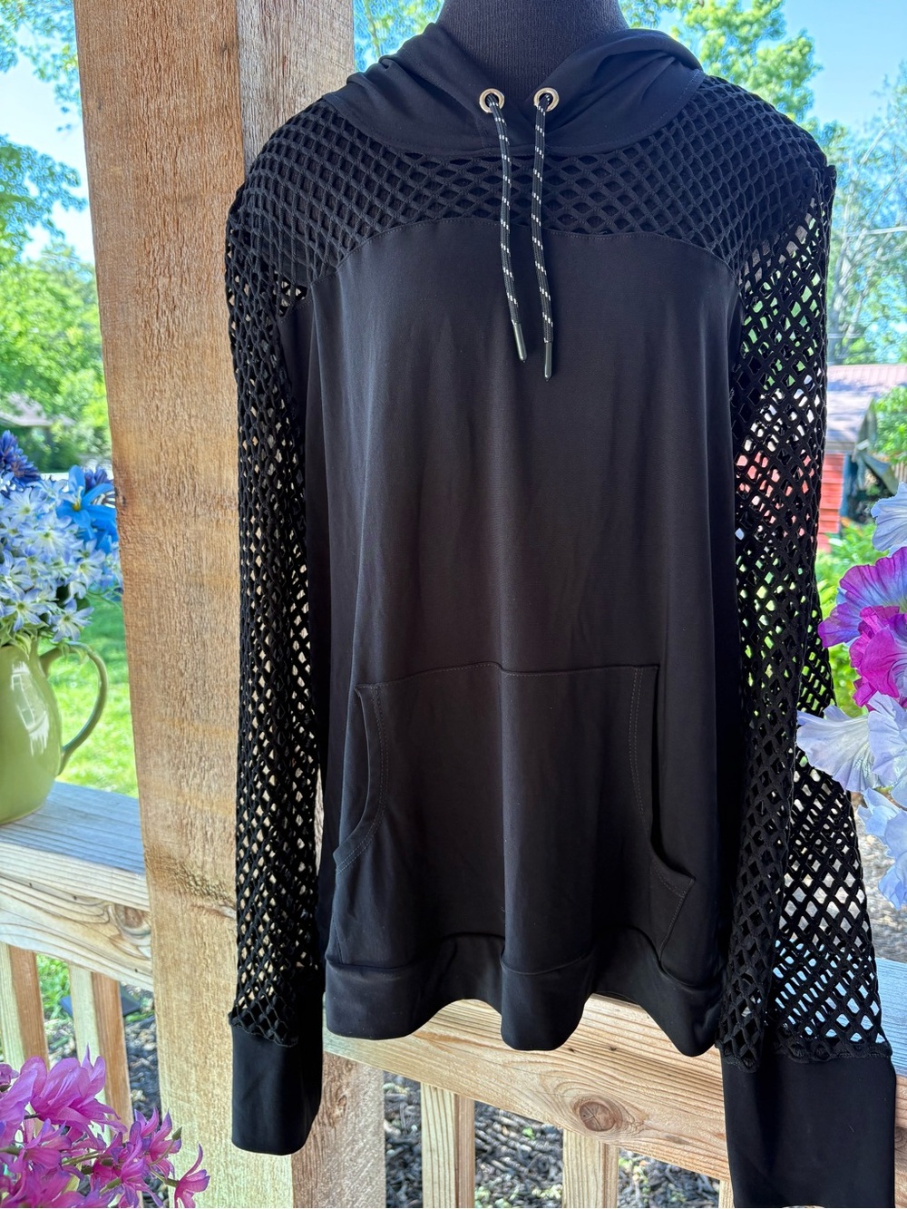 Frank Lyman Montreal Design Collection Black Drawstring Neck Stretch Hoodie